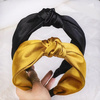 Oryginalna opaska do włosów złota supeł