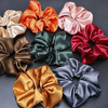 Scrunchies satynowa  gumka do włosów aksamitka ecru