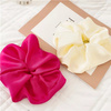 Scrunchie satynowa duża gumka do włosów żółta