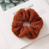 Scrunchies pluszowa gumka do włosów  brąz