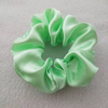 GUMKA scrunchie aksamitka satyna pistacjowa